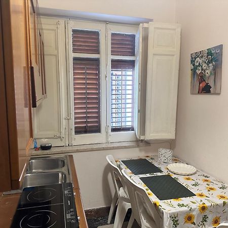 Apartament Dimora Di Maury A Due Passi Dai Trasporti E Da Ballaro Palerme Extérieur photo