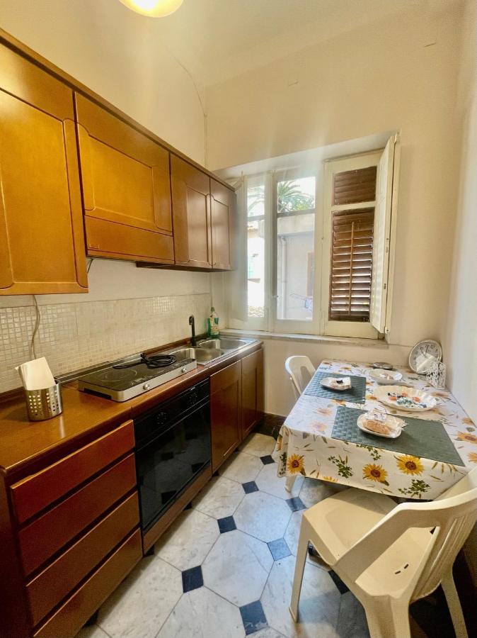 Apartament Dimora Di Maury A Due Passi Dai Trasporti E Da Ballaro Palerme Extérieur photo