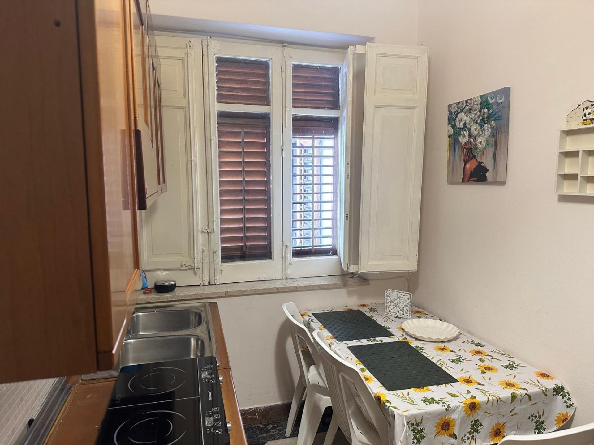 Apartament Dimora Di Maury A Due Passi Dai Trasporti E Da Ballaro Palerme Extérieur photo