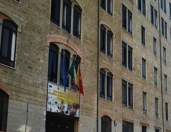 Apartament Dimora Di Maury A Due Passi Dai Trasporti E Da Ballaro Palerme Extérieur photo